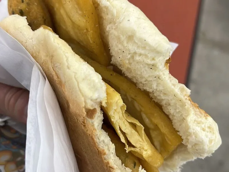 Panino con le panelle