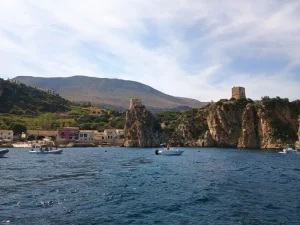Scopri di più sull'articolo Torri di avvistamento a Castellammare del Golfo: a cosa servivano?